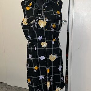 XL. Black Flower Print, Light Weight. Summer Wear.